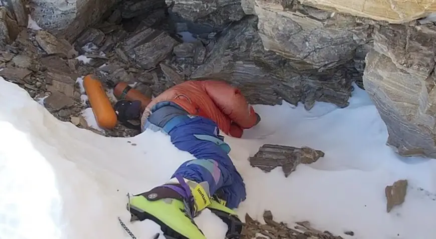 Everestdəki 30 illik sirr açıldı: “Yaşıl çəkmələr”in əsl kimliyi ortaya çıxdı