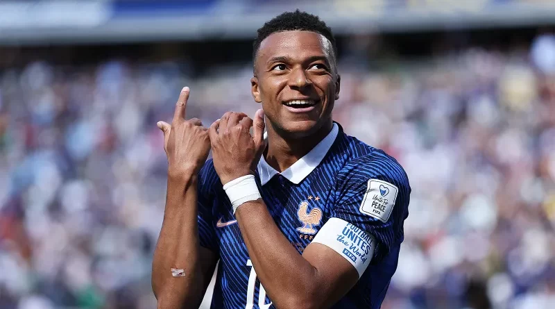 Mbappe “İlin Yəhudası” elan edildi, müqəvvası yandırıldı
