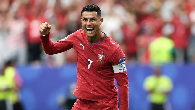 "Barselona"nın futbolçusu Ronaldonun formasını almaq istəyir: Növbə çox uzun olacaq