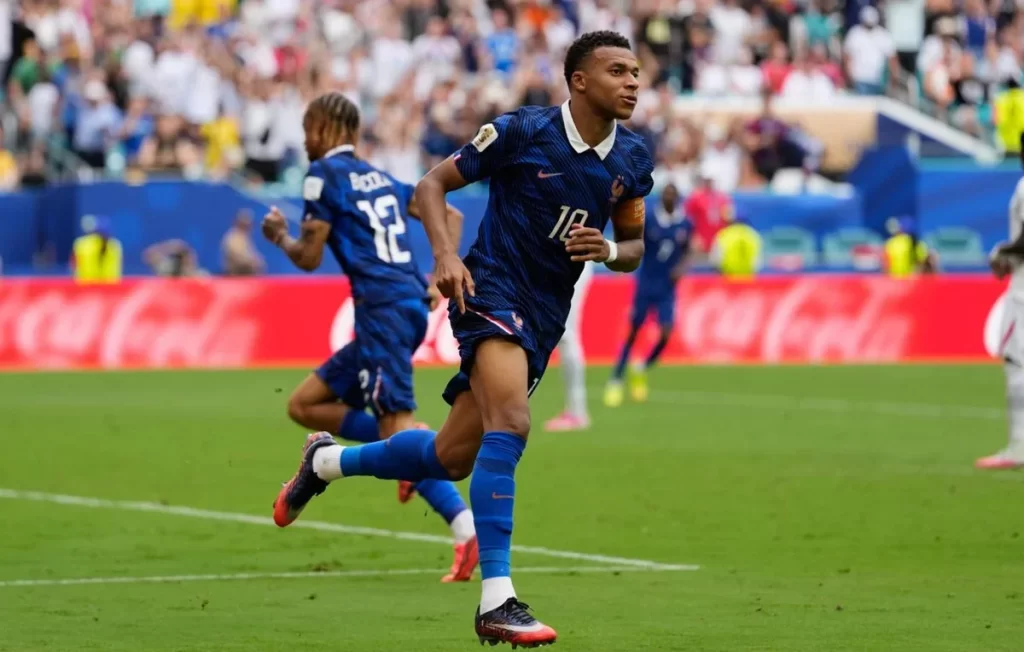 Mbappe DÇ-2026-nın bombardiri oldu