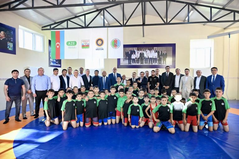 Qazaxda yeni güləş zalı istifadəyə verilib